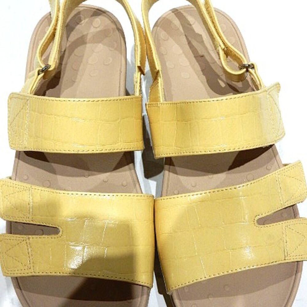 Vionic "Roma" Yellow Crocodile Embossed Patent leather Sandals in Size 10 - Picture 2 of 4